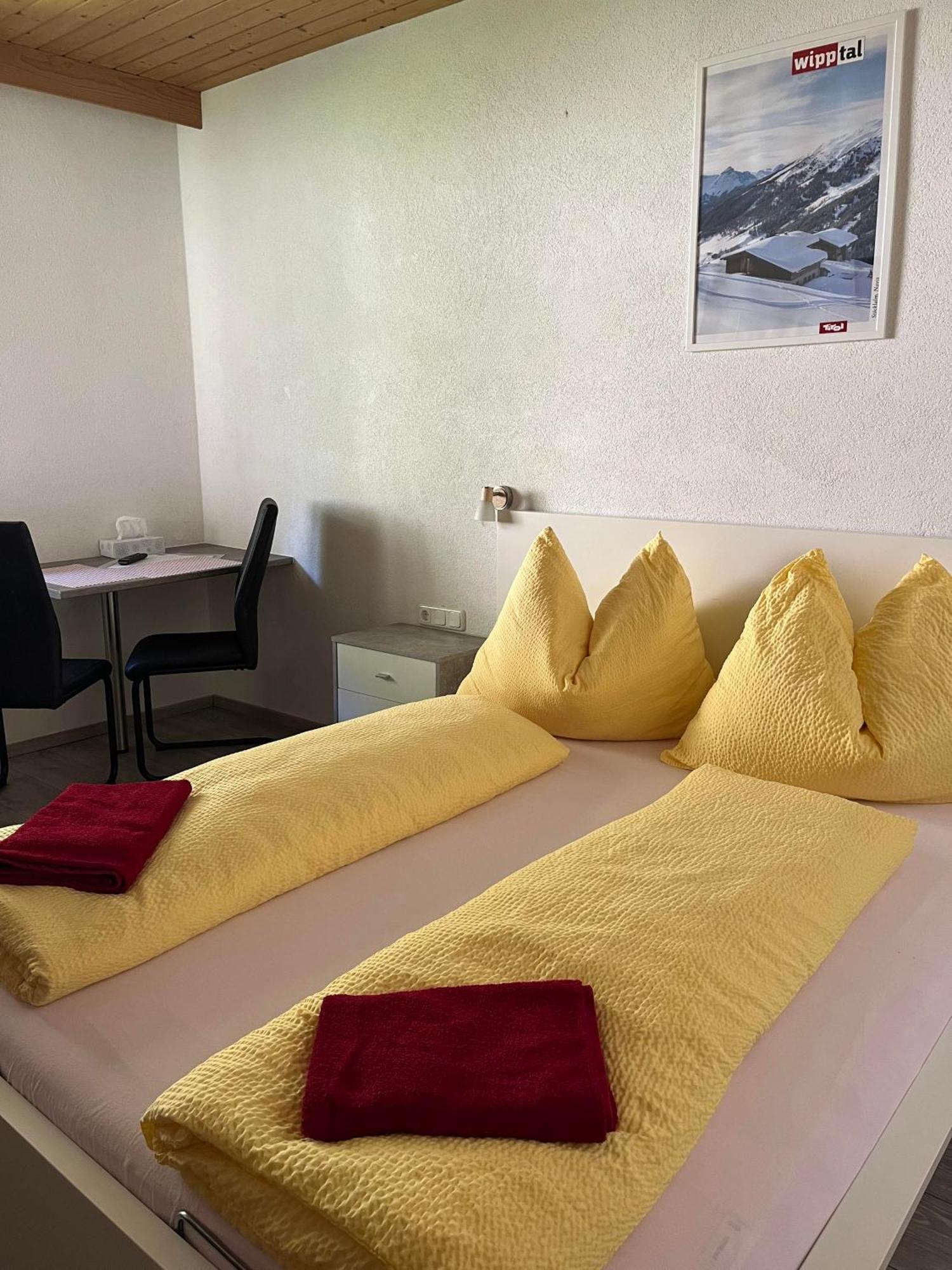 Pension Steiner, 6143 Matrei Am Brenner!!Check-In Between 15 - 21 O'Clock!! No Breakfast Muhlbachl Eksteriør billede