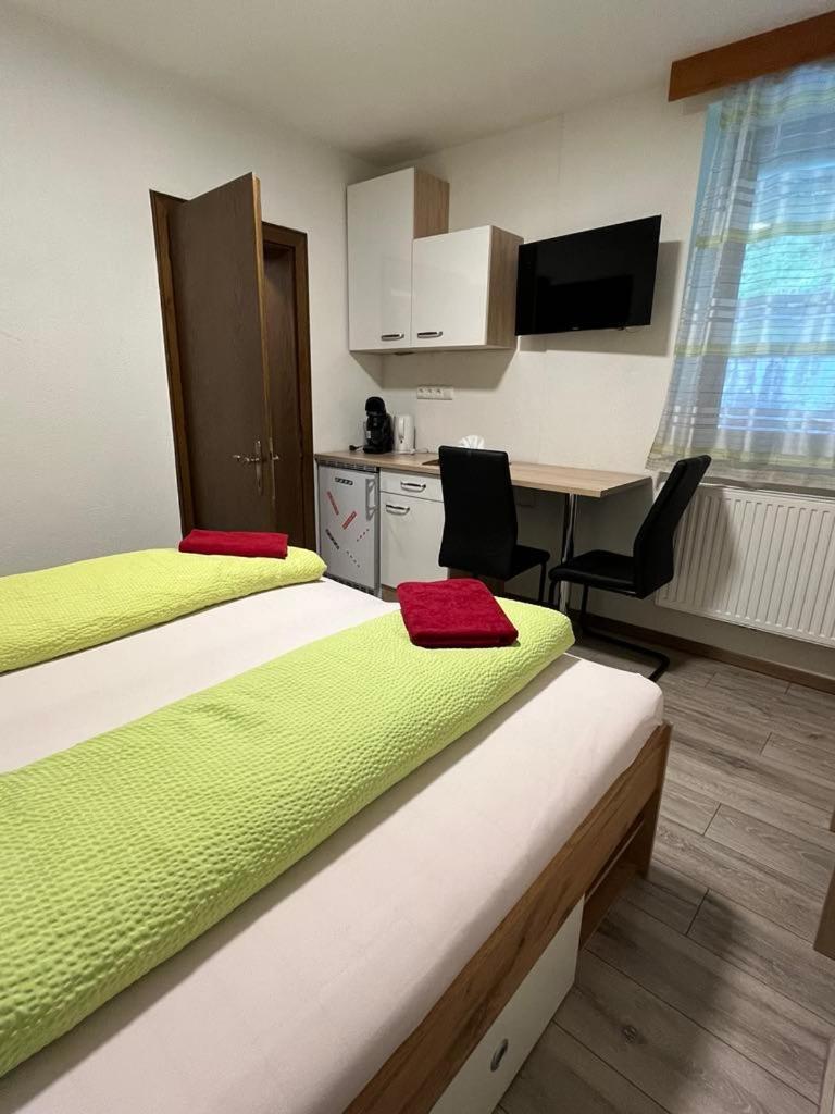 Pension Steiner, 6143 Matrei Am Brenner!!Check-In Between 15 - 21 O'Clock!! No Breakfast Muhlbachl Eksteriør billede